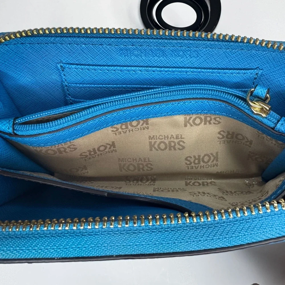 MICHAEL KORS Large Leather Jet Set Continental Blue Large Zip Around Wallet